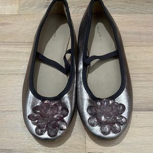 Girls Zara shoes in a patina (silver like) color